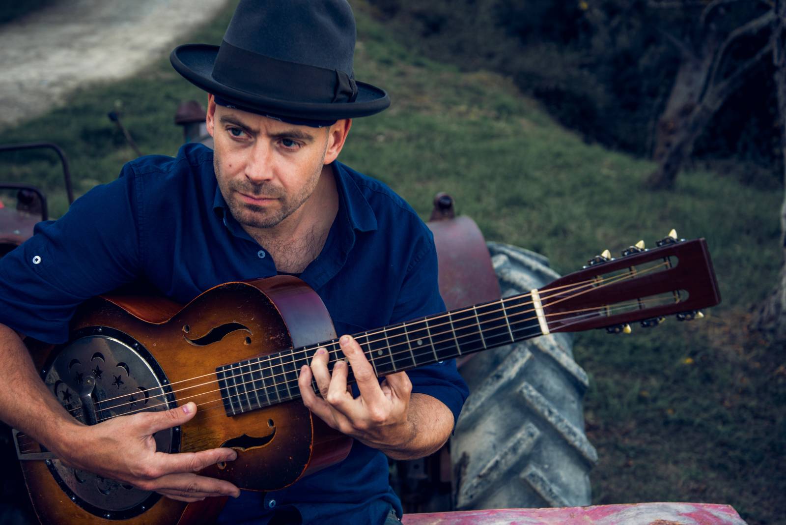 Jay-Roon presents debut "Home To Many A Creature" in Paradiso